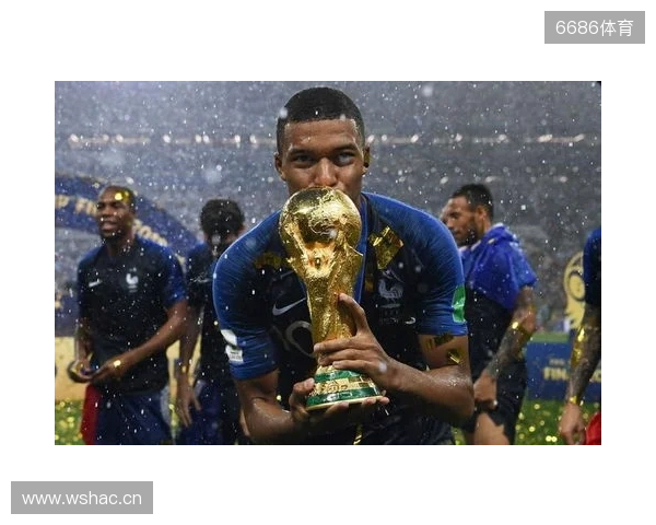 懂球帝2025年10月足坛MVP：姆巴佩蝉联！